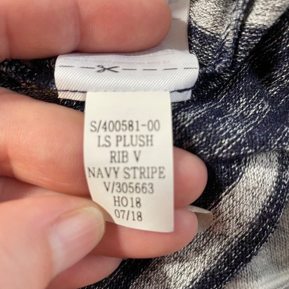 Gap Women's Gray Navy Stripe V-Neck Long Sleeve Hi Low‎ Hem Tunic Sweater… - Picture 5 of 6